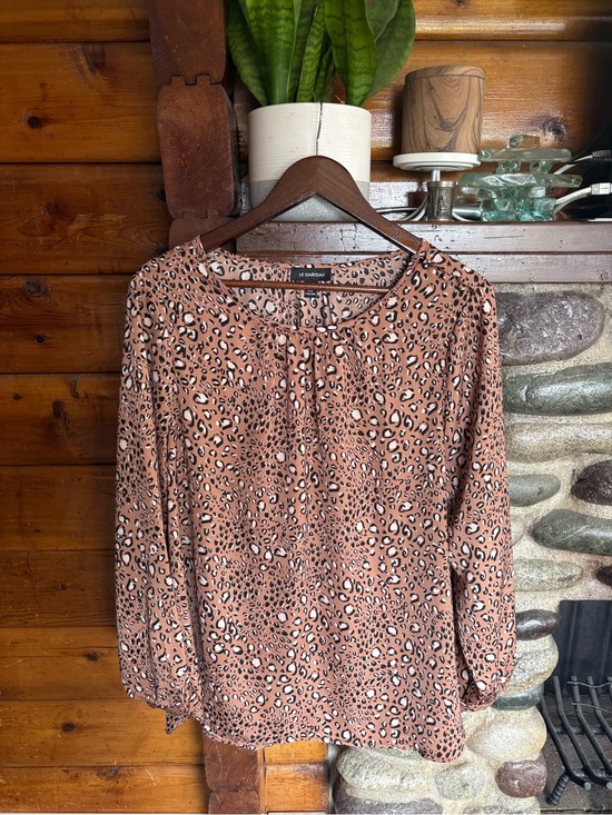 le chateau Tops - Le Château Leopard Print Blouse Size XXL